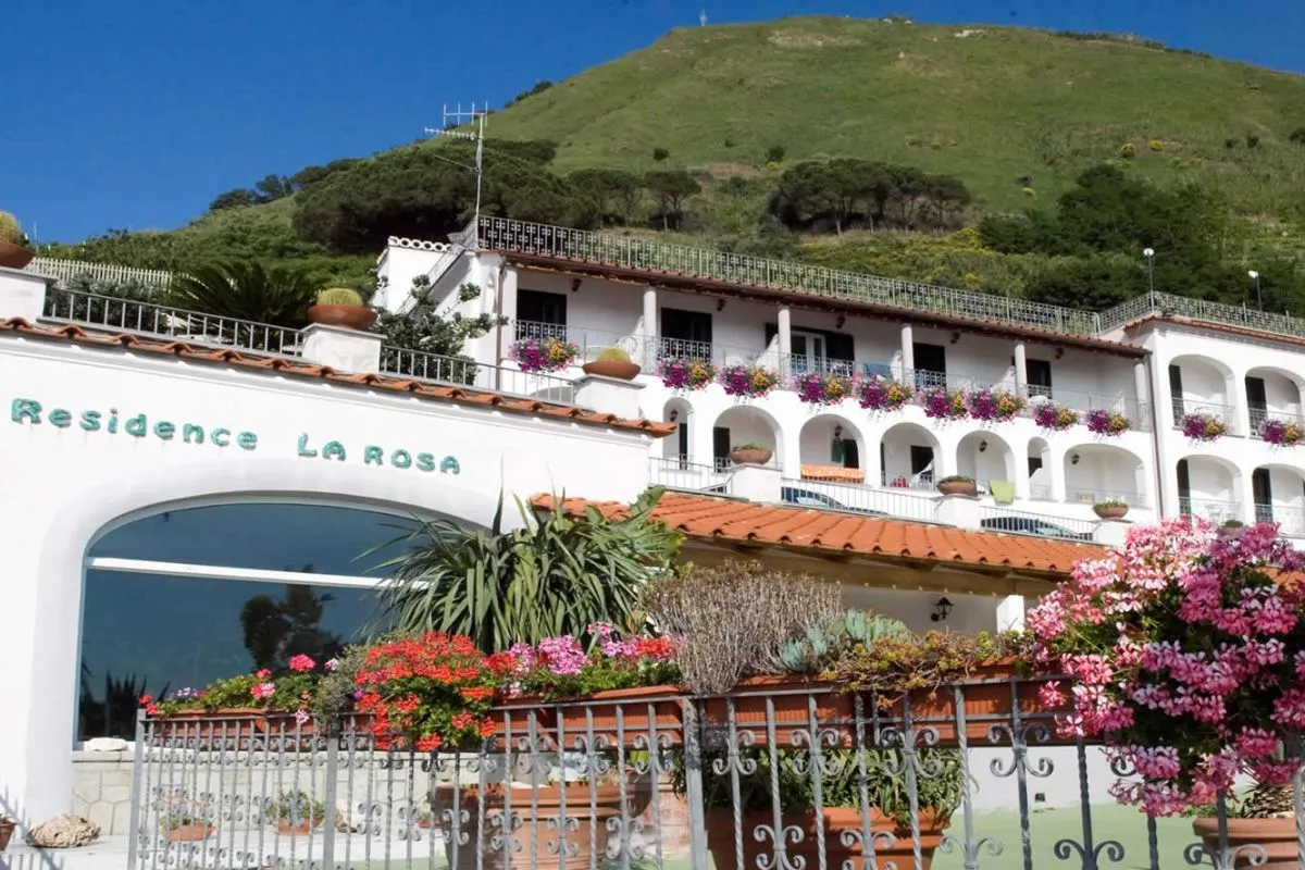 Hotel Residence la Rosa - Esterno struttura