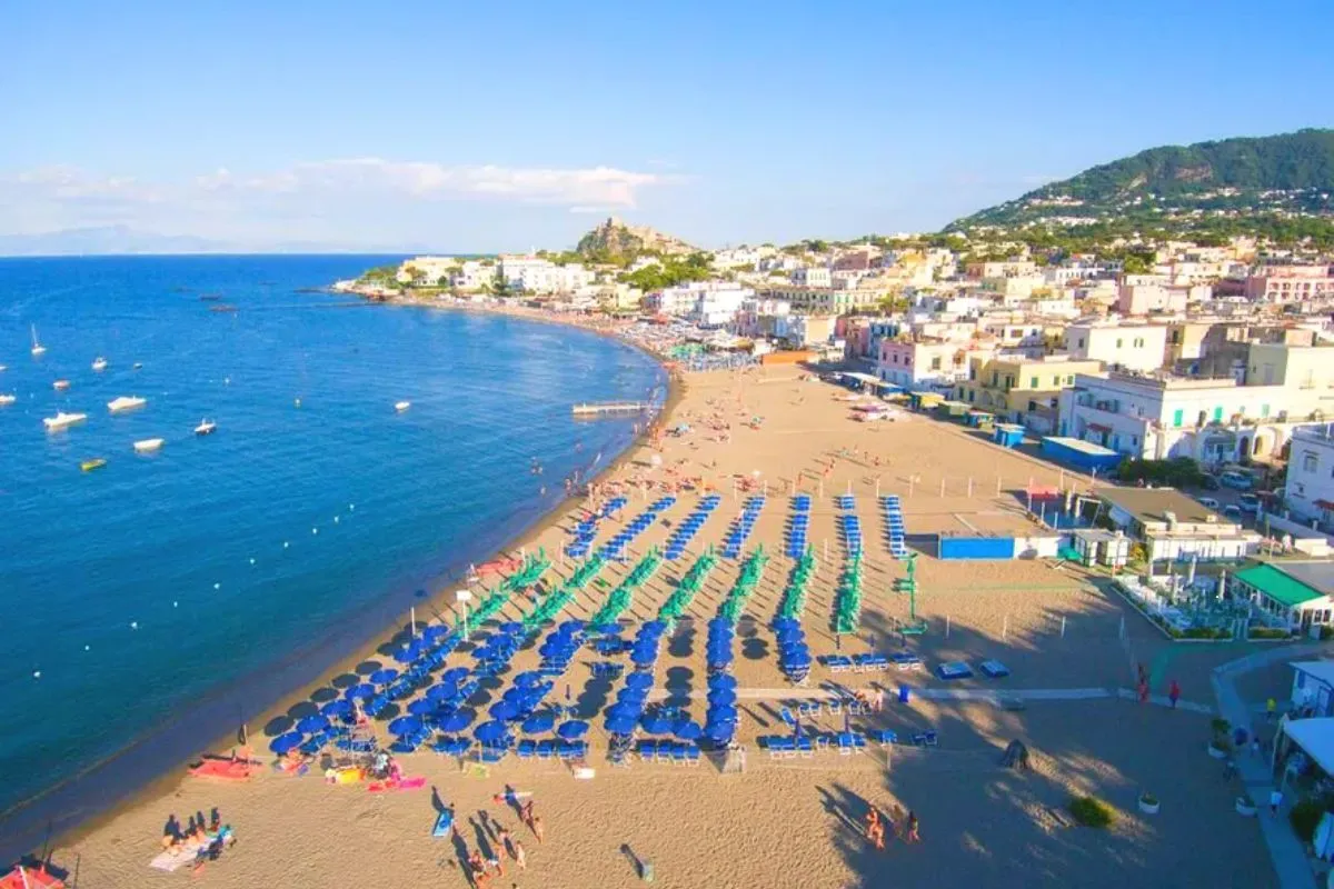Hotel San Giovanni Terme, la spiaggia privata attrezzata