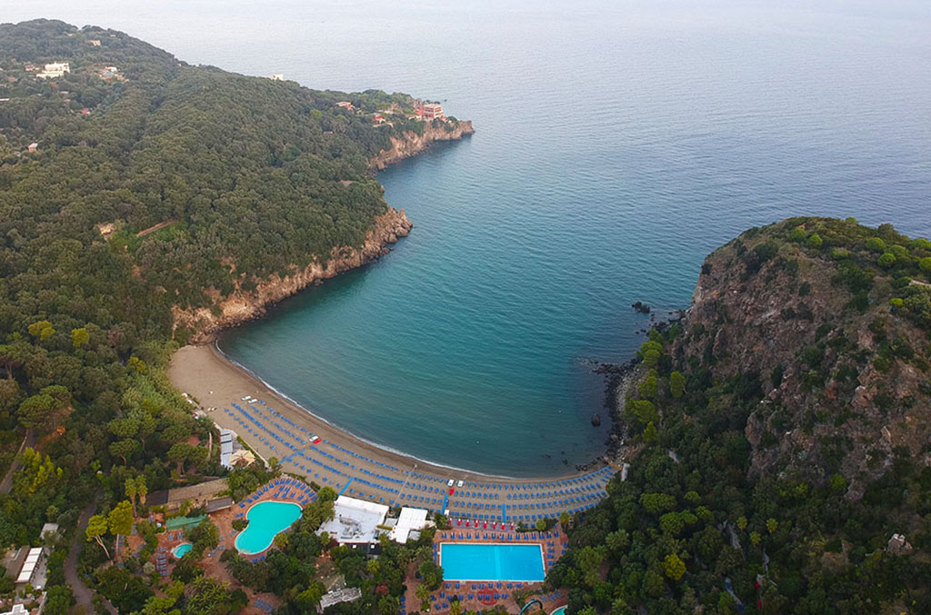 Baia di San Montano a Lacco Ameno